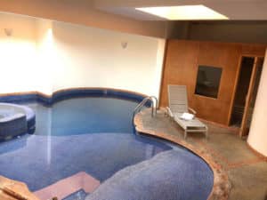 Motel Aranjuez CDMX Alberca Jacuzzi y sauna